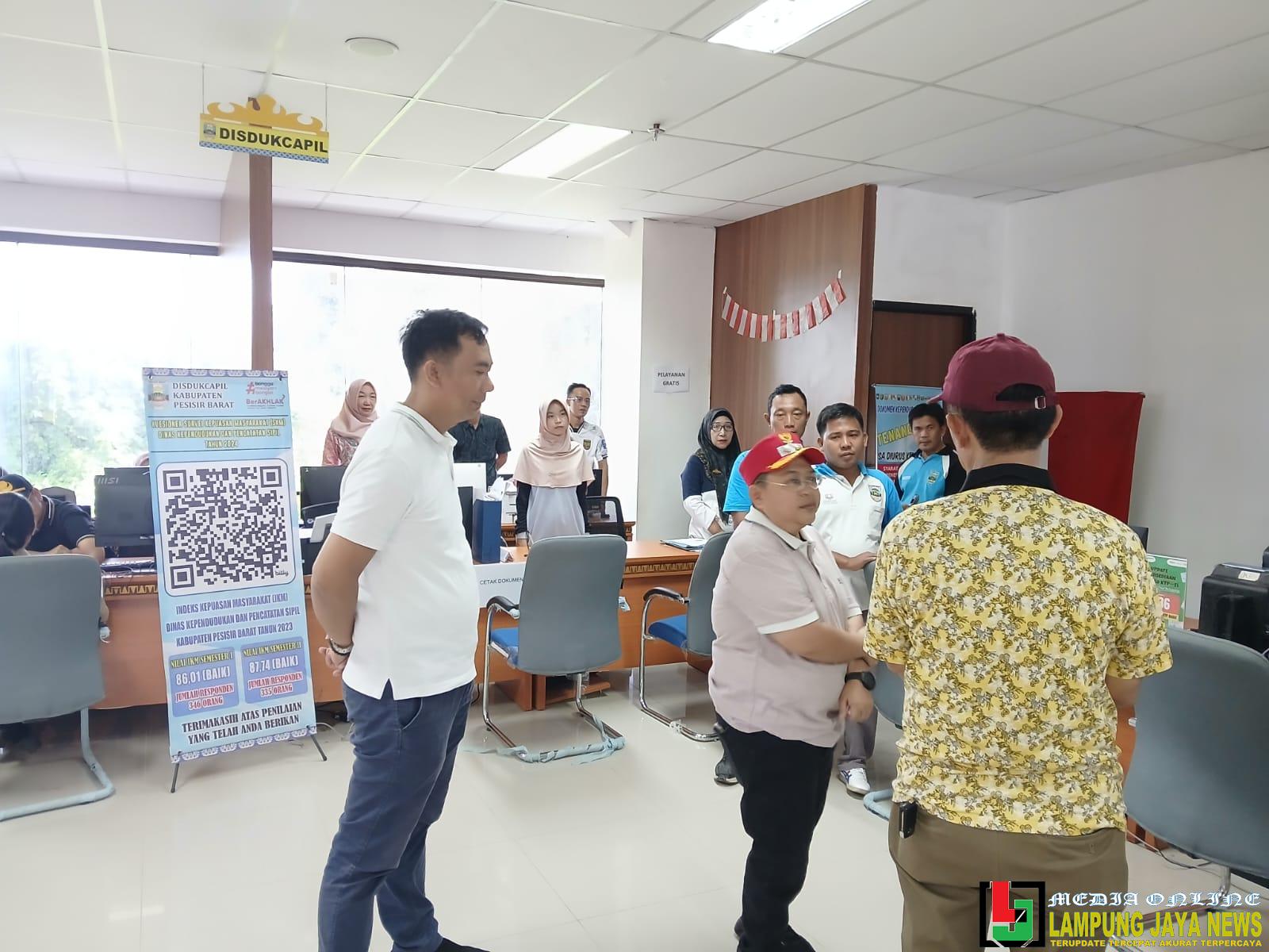 Gelar Sidak Di MPP, Wakil Bupati Irawan Topani Tekankan Dasar Hukum Dalam Pelayanan Publik