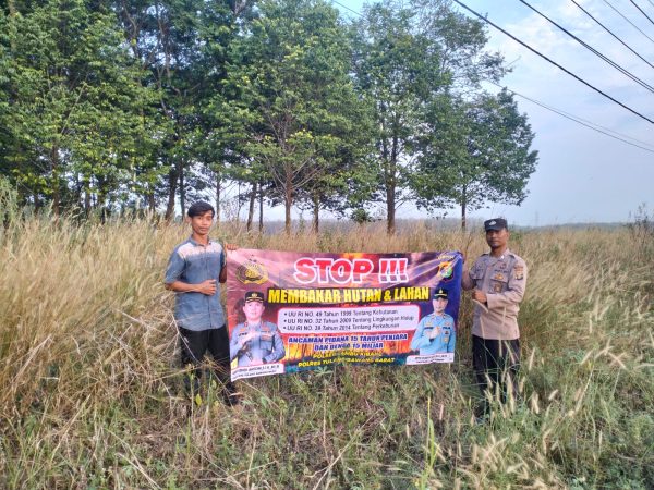 Cegah Karhutla Polsek Lambu Kibang Lakukan Sosialisasi pada Warga Cegah Karhutla Polsek Lambu Kibang Lakukan Sosialisasi pada Warga