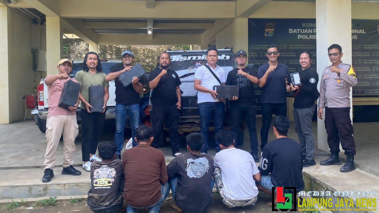 Polres Tanggamus Tangkap Komplotan Pencuri 85 Baterai PLTS, Tiga Pelaku Berhasil Kabur Polres Tanggamus Tangkap Komplotan Pencuri 85 Baterai PLTS, Tiga Pelaku Berhasil Kabur