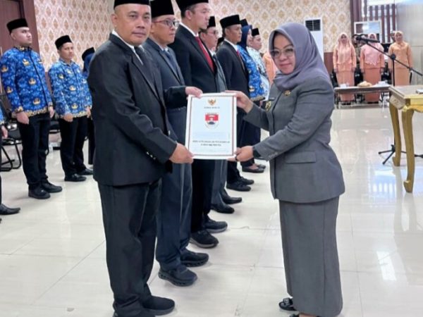 Bupati Mesuji Elfianah Lantik 5 Pejabat Eselon II dan 25 Pejabat Lainnya, Tekankan Pelayanan Publik