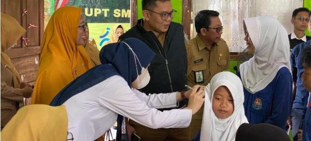 Sekda Machiavelli HT Tinjau Pelaksanaan Cek Kesehatan Gratis Disekolah, Pastikan Program Berjalan Optimal