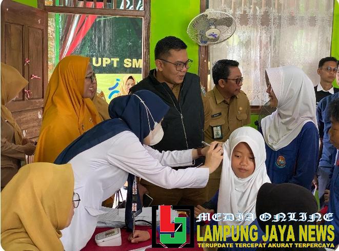 Sekda Machiavelli HT Tinjau Pelaksanaan Cek Kesehatan Gratis Disekolah, Pastikan Program Berjalan Optimal