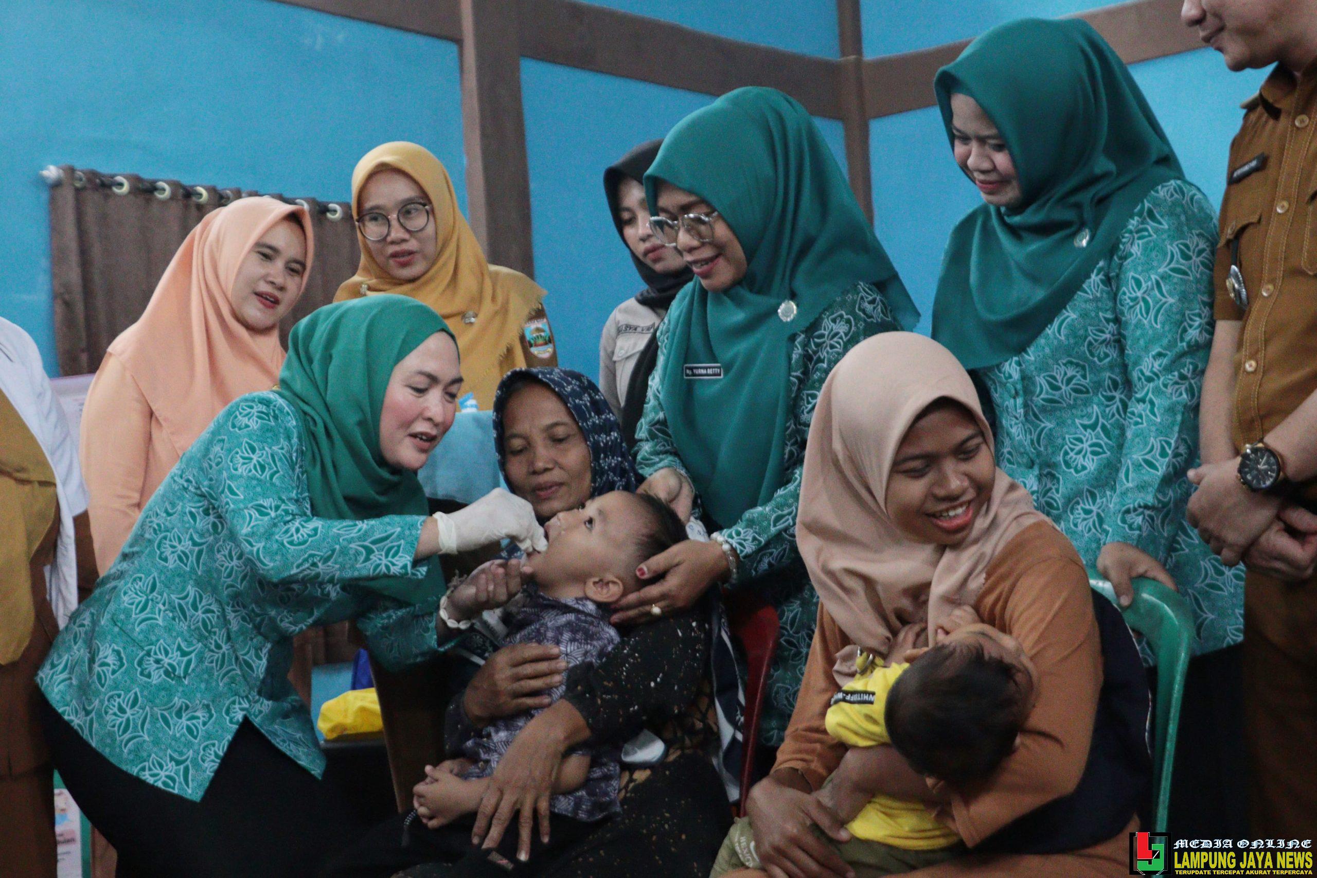 Ketua TP-PKK Dian Hardiyanti Dedi Tinjau Posyandu Fi Gunung Kemala dan Way Sindi Hanuan