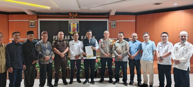 Sekda Machiavelli HT Sukses Buat Kesepakatan Dalam Mediasi Dilahan PTPN 1 Regional VII Blambangan Umpu 