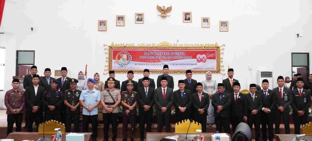 Kapolres Tulang Bawang Barat Hadiri Rapat Paripurna DPRD, Mendengarkan Pidato Kenegaraan Presiden Republik Indonesia