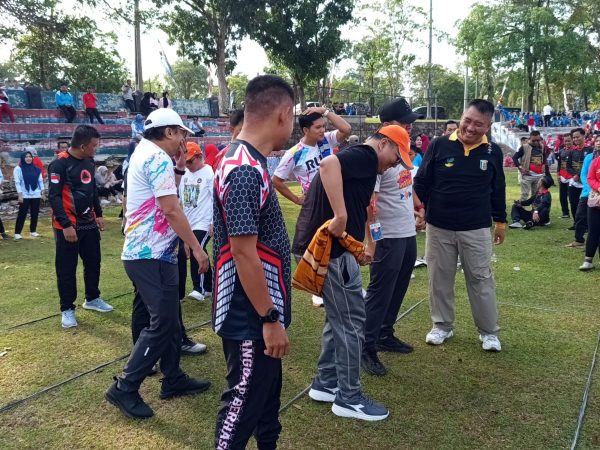 Semarak HUT RI Ke-80, Pemkab Way Kanan Gelar Jalan Sehat dan Berbagai Perlombaan Tradisional