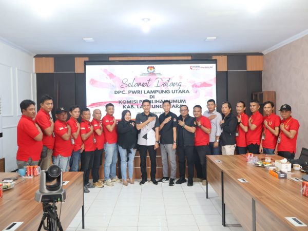 Sharing Informasi KPUD Lampung Utara Terima Kunjungan DPC PWRI 