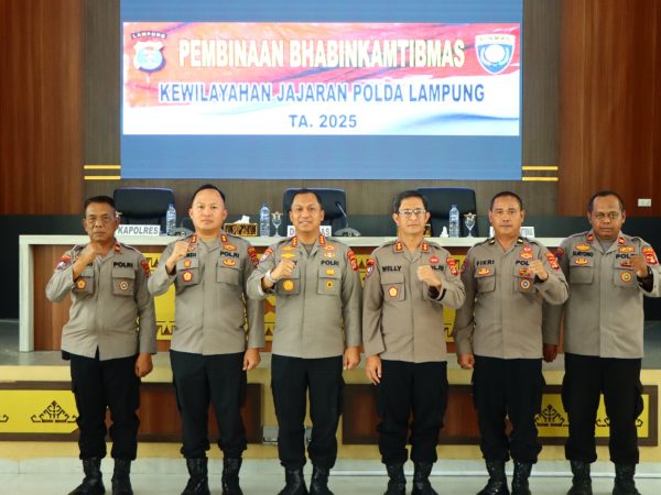 Direktur Pembinaan Masyarakat Polda Lampung Gelar Anev dan Pembinaan Kinerja Bhabinkamtibmas di Polres Tulang Bawang Barat Direktur Pembinaan Masyarakat Polda Lampung Gelar Anev dan Pembinaan Kinerja Bhabinkamtibmas di Polres Tulang Bawang Barat