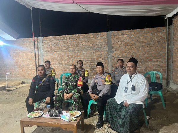 Polsek Gunung Agung Laksanakan Pengamanan Acara Pengajian Akbar di Kecamatan Batu Putih Polsek Gunung Agung Laksanakan Pengamanan Acara Pengajian Akbar di Kecamatan Batu Putih