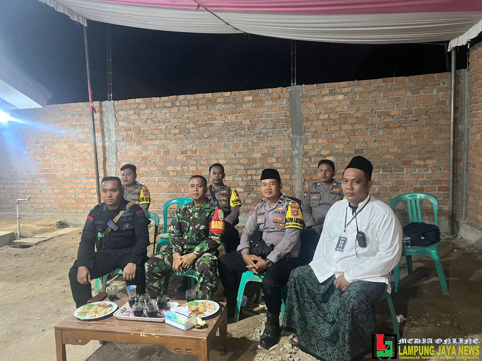 Polsek Gunung Agung Laksanakan Pengamanan Acara Pengajian Akbar di Kecamatan Batu Putih Polsek Gunung Agung Laksanakan Pengamanan Acara Pengajian Akbar di Kecamatan Batu Putih