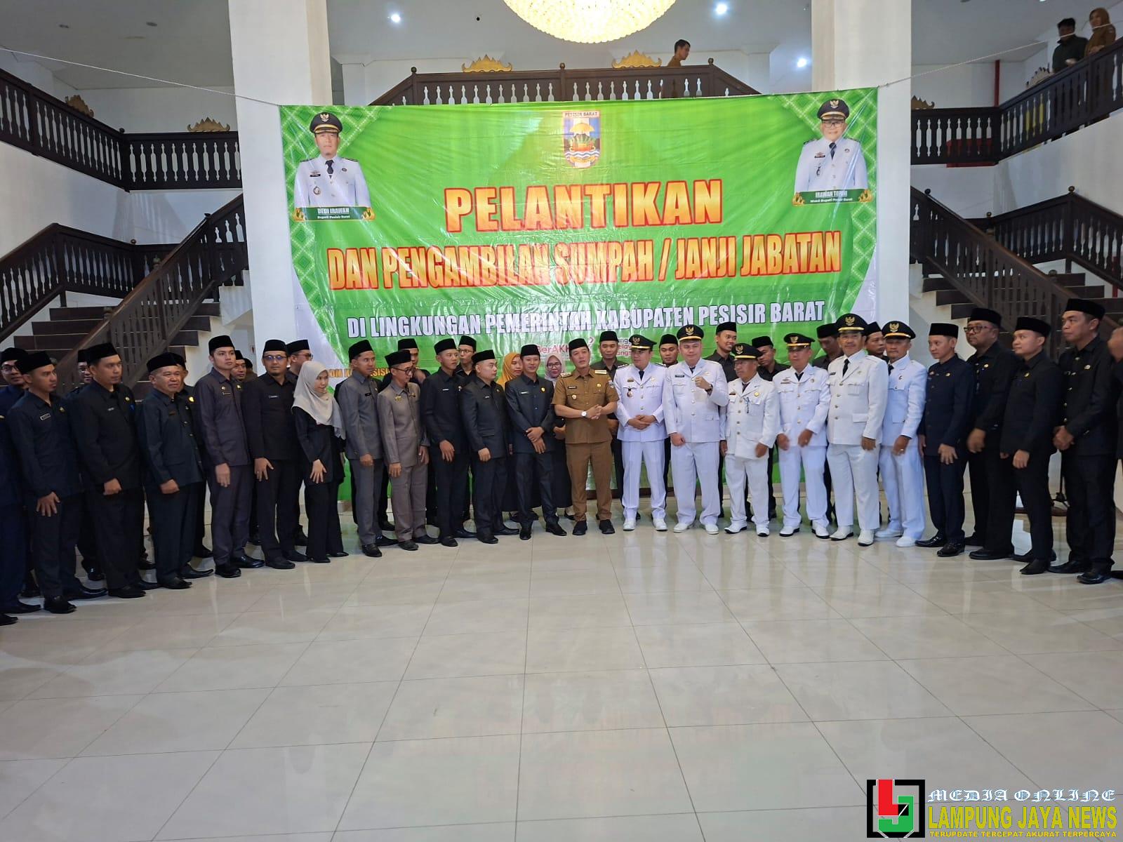 Bupati Pesisir Barat Dedi Irawan Lantik 56 Pejabat dan 6 Kepala UPTD Puskesmas Bupati Pesisir Barat Dedi Irawan Lantik 56 Pejabat dan 6 Kepala UPTD Puskesmas