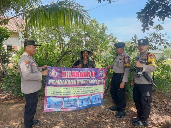 Cegah Kebakaran Hutan dan Lahan, Polsek Tumijajar Rutin Laksanakan Sosialisasi dan Edukasi Warga Cegah Kebakaran Hutan dan Lahan, Polsek Tumijajar Rutin Laksanakan Sosialisasi dan Edukasi Warga