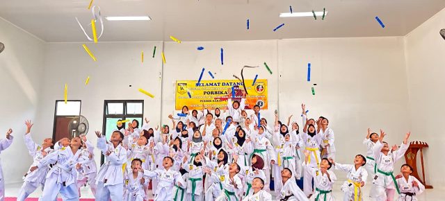 Ujian Kenaikan Tingkat Atau Sabuk Porbikawa Karate-Do Turut Di Hadiri Bupati Dedi Irawan