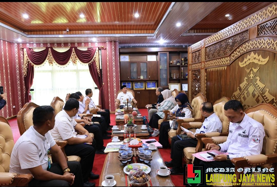 Tingkatkan Icon Wisata Kebun Raya Liwa, Bupati Parosil Terima Kunjungan BRIN