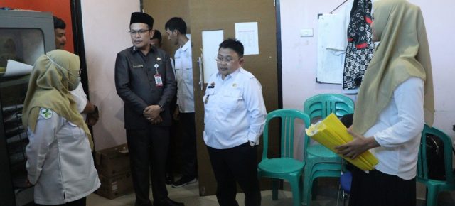 Wakil Bupati Irawan Topani Sidak Disiplin ASN Di Dinkes dan Puskesmas Pesisir Tengah