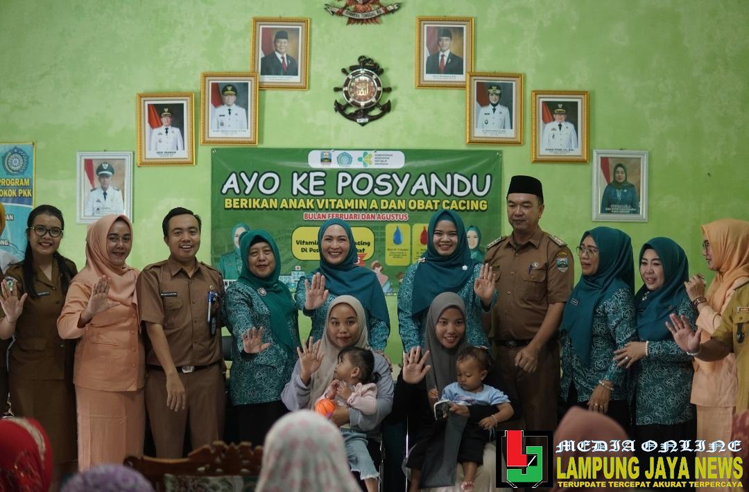 Ketua TP-PKK, Dian Hardiyanti Dedi Tinjau Pelaksanaan Posyandu Di Pekon Way Redak dan Pemerihan