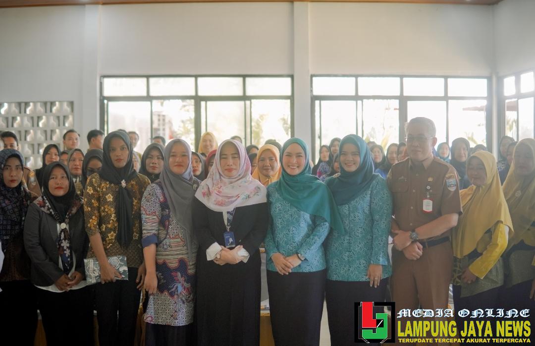 Ketua TP PKK Dian Hardiyanti Dedi Membuka Pelatihan Kader BKB Dalam Penggunaan Alat BKB KIT Ketua TP PKK Dian Hardiyanti Dedi Membuka Pelatihan Kader BKB Dalam Penggunaan Alat BKB KIT