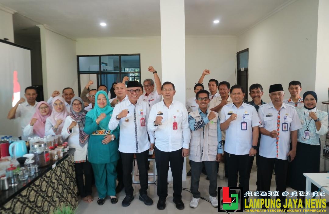 Gelar FGD, Pemkab Lampung Barat Serius Tangani Persoalan Sampah Gelar FGD, Pemkab Lampung Barat Serius Tangani Persoalan Sampah
