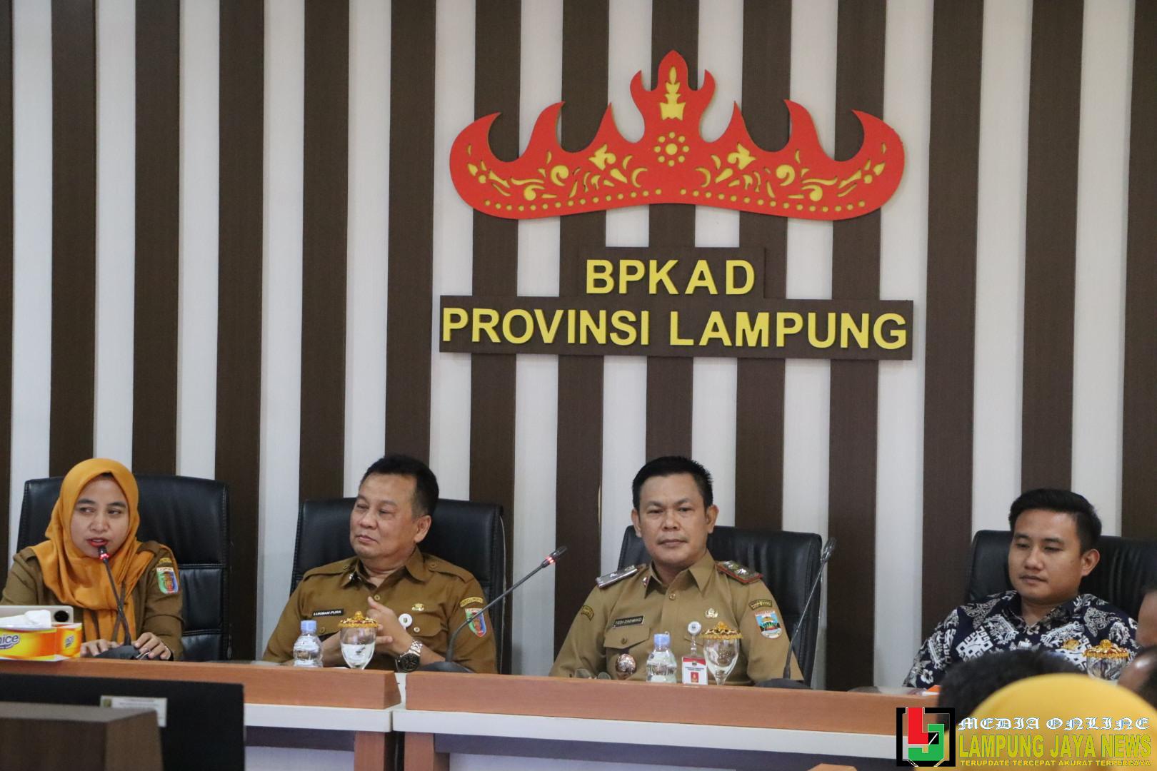 Hadiri Evaluasi Ranperda APBD Perubahan Di Provinsi, Pj Sekda Tefi Zadmiko Dukung Prioritas Pembangunan dan Pelayanan Masyarakat Hadiri Evaluasi Ranperda APBD Perubahan Di Provinsi, Pj Sekda Tefi Zadmiko Dukung Prioritas Pembangunan dan Pelayanan Masyarakat