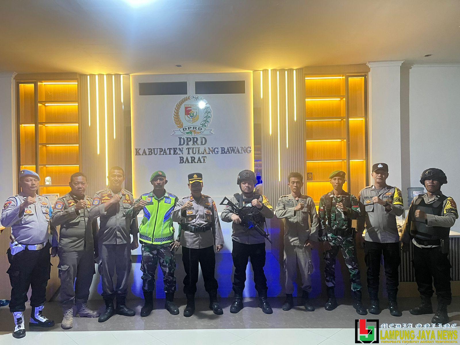 Patroli Skala Besar Polres Tulang Bawang Barat Berikan Rasa Aman dan Nyaman Masyarakat Patroli Skala Besar Polres Tulang Bawang Barat Berikan Rasa Aman dan Nyaman Masyarakat