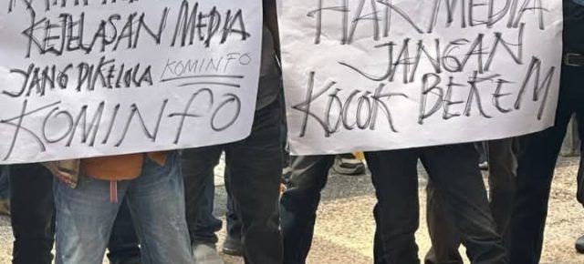 Aksi Damai Wartawan Tubaba : Tuntut Evaluasi Kominfo dan Audit Anggaran, DPRD Diminta Bertindak Tegas Aksi Damai Wartawan Tubaba : Tuntut Evaluasi Kominfo dan Audit Anggaran, DPRD Diminta Bertindak Tegas
