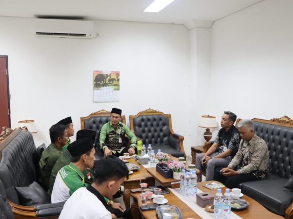 Pj Sekda Tedi Zadmiko Pastikan Dukungan Rencana Pengukuhan Baznas Kabupaten Pesisir Barat Pj Sekda Tedi Zadmiko Pastikan Dukungan Rencana Pengukuhan Baznas Kabupaten Pesisir Barat