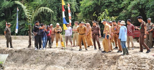 Dorong Program Ketahanan Pangan, Parosil Mabsus Apresiasi Kejari Lambar Manfaatkan Lahan Terbengkalai