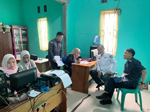 Dalam Rangka Upaya Pemutakhiran Data Pemilih Berkelanjutan, Kembali KPU Way Kanan Melakukan Pencocokan dan Penelitian Terbatas