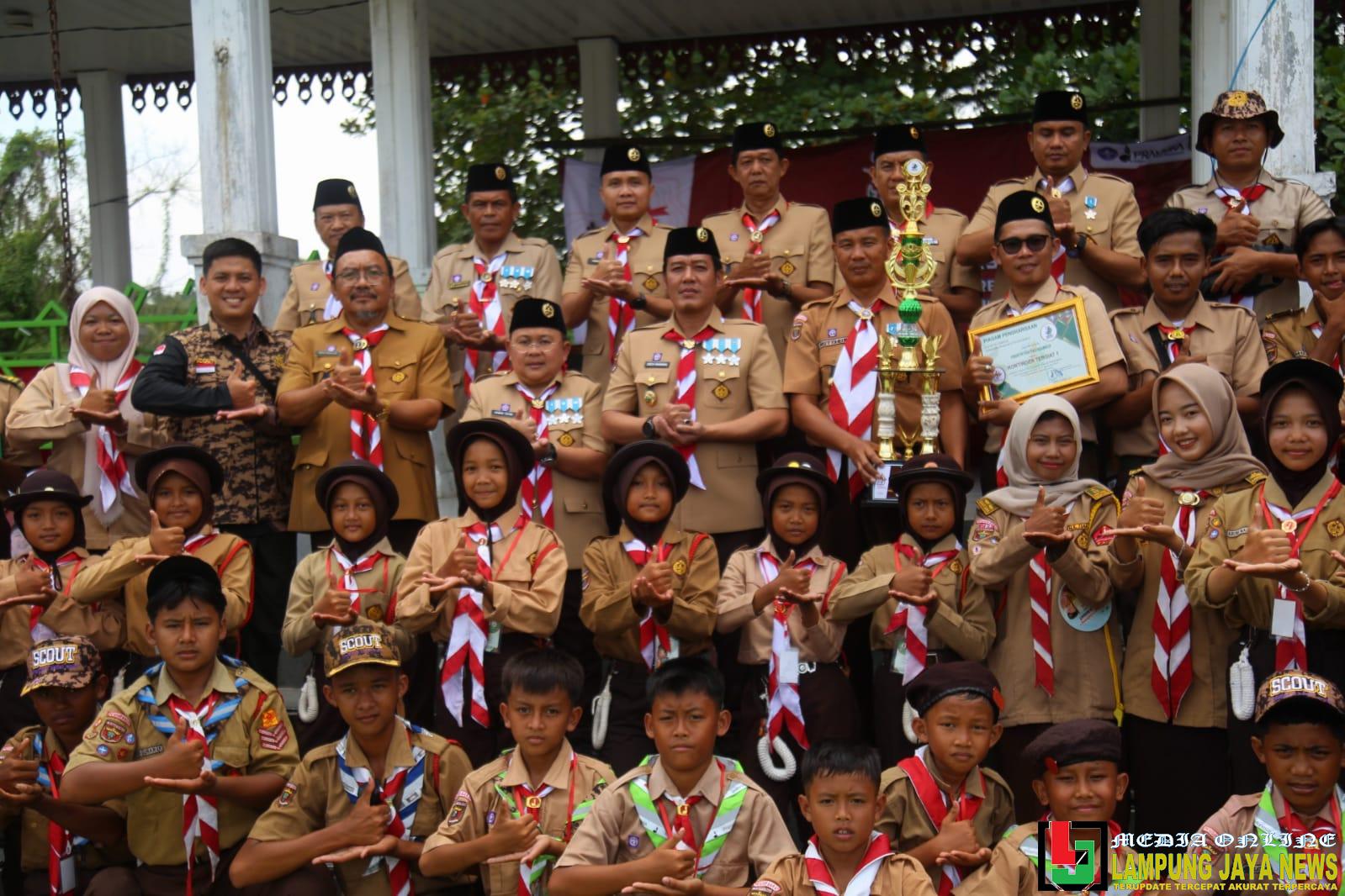 Bupati Dedi Irawan Resmi Tutup Perkemahan Jambore Cabang Ke-1 Pesibar
