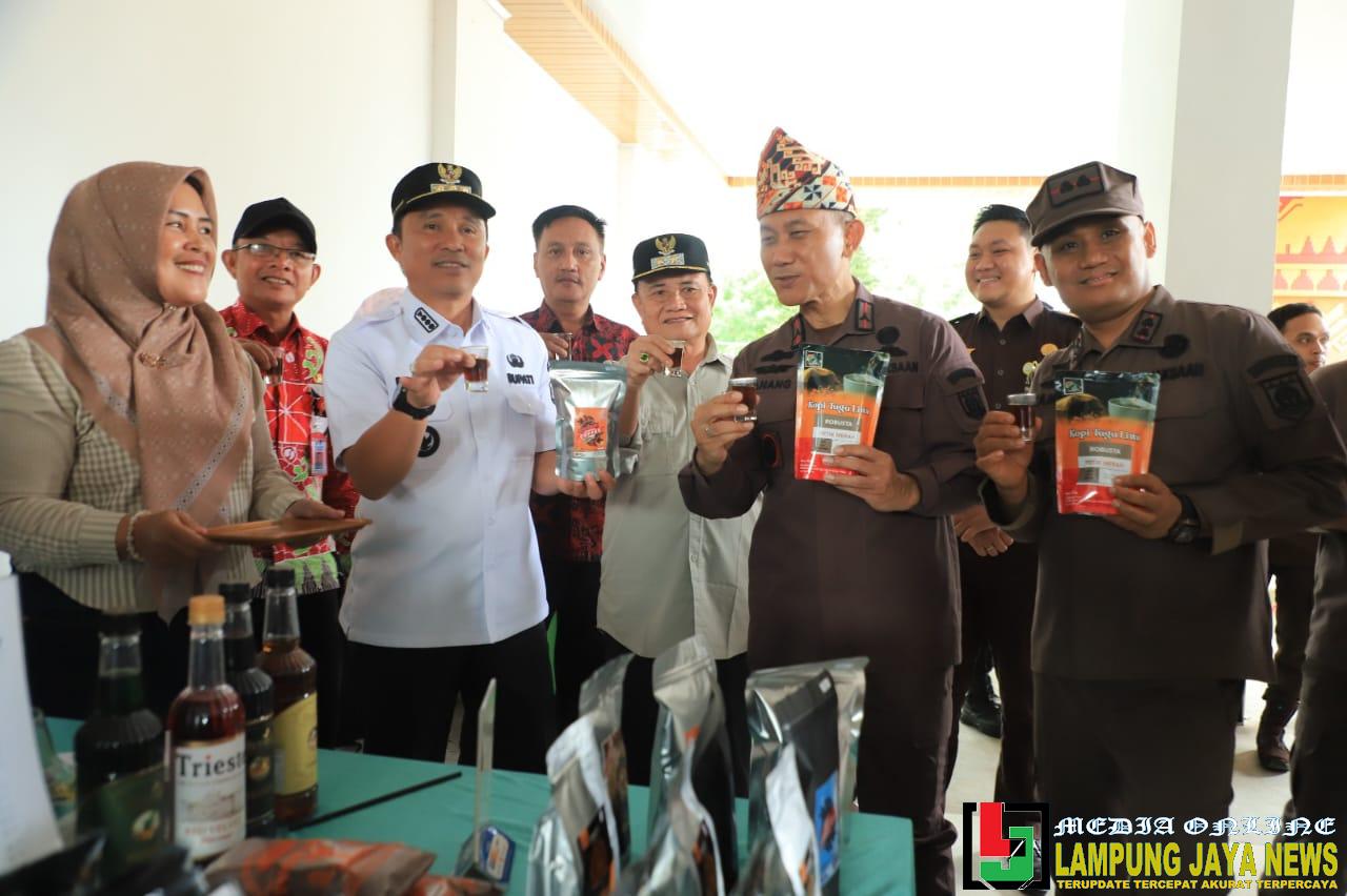 Parosil Mabsus Harap Program Mitra Adhyaksa Tingkatkan Daya Saing UMKM Lambar.
