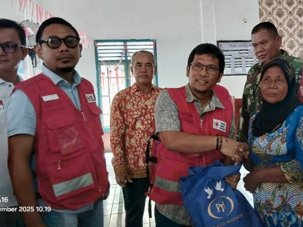 Peringati HUT ke-80 PMI Mesuji Bagikan Beras Gratis untuk 120 KK di Panca Jaya