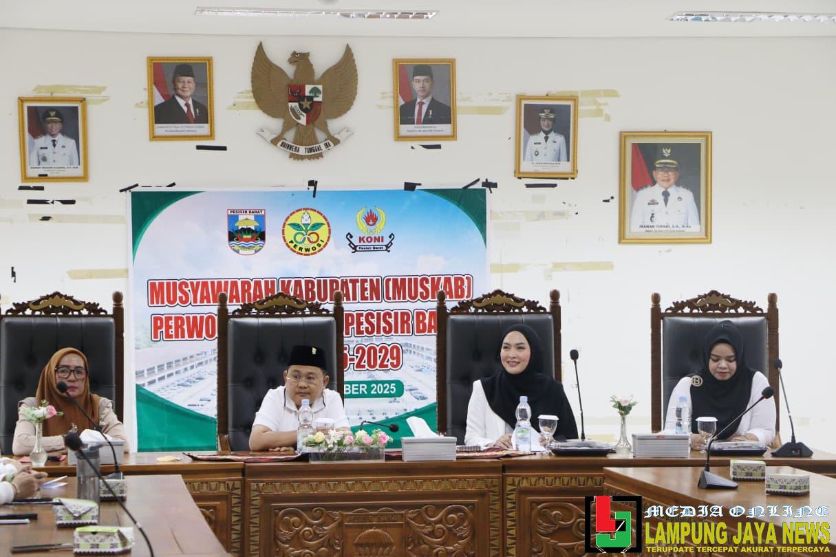 Wakil Bupati Irawan Topani Membuka Muskab Perwosi Pesibar 2025