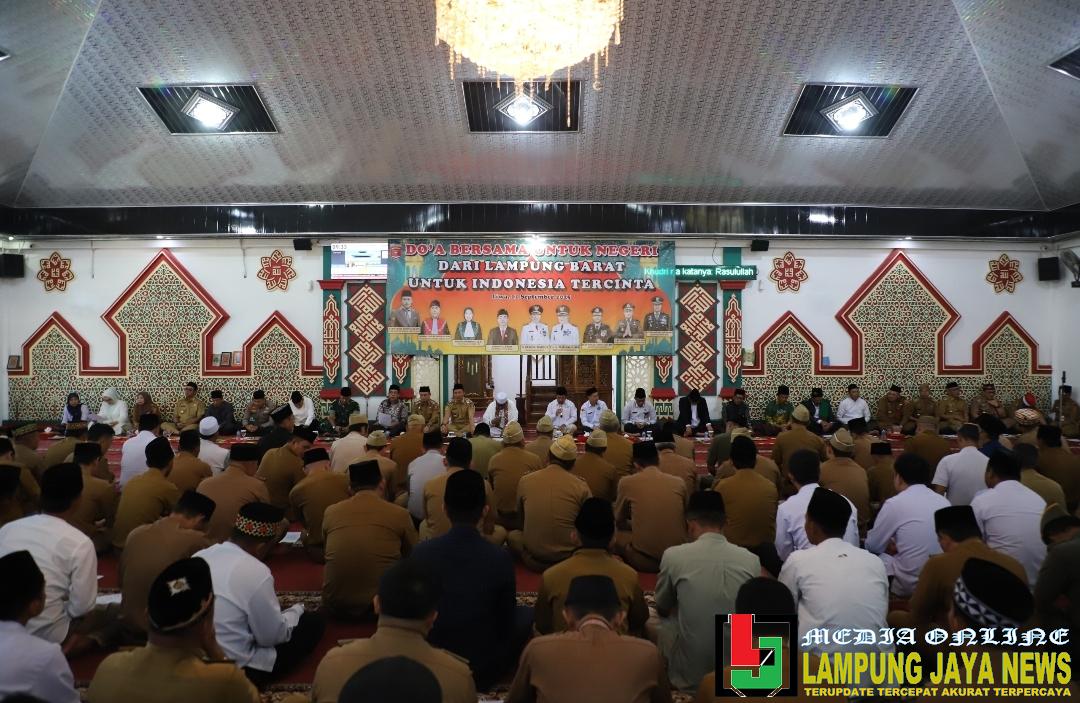 Pemkab Gelar Doa Bersama Dari Lampung Barat Untuk Kedamaian Indonesia Pemkab Gelar Doa Bersama Dari Lampung Barat Untuk Kedamaian Indonesia