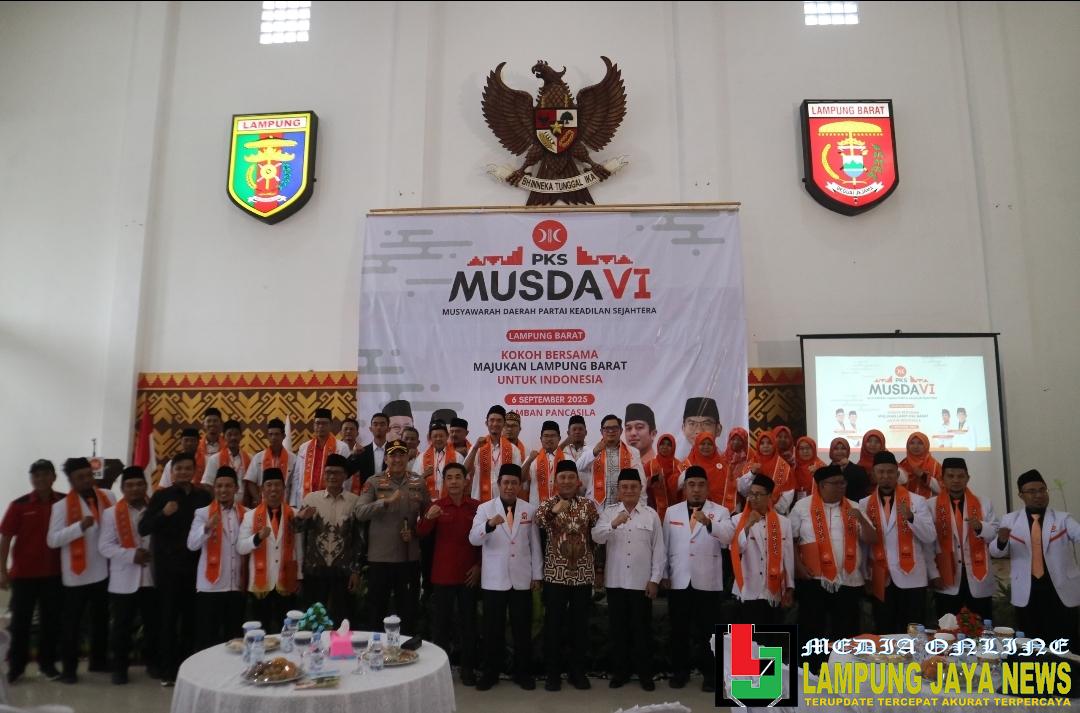 Bupati Parosil Mabsus : PKS Mitra Strategis Dalam Pembangunan Lampung Barat Bupati Parosil Mabsus : PKS Mitra Strategis Dalam Pembangunan Lampung Barat