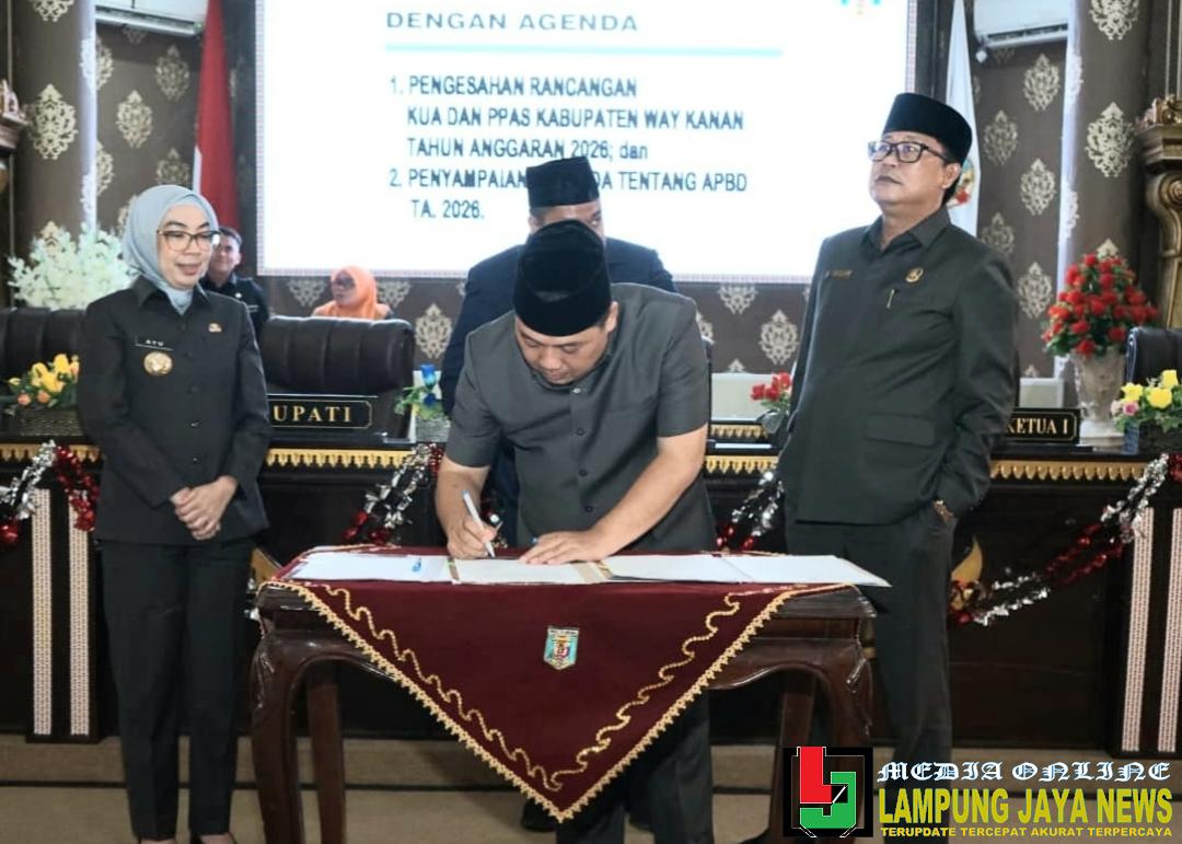Bupati Ayu Asalasiyah Hadiri Paripurna Pengesahan KUA dan PPAS Tahun Anggaran 2026
