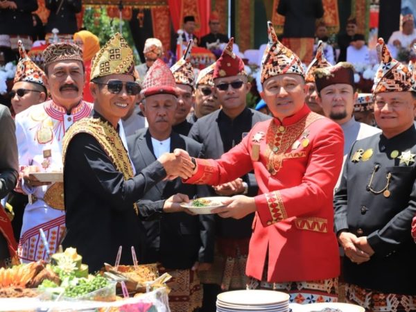 Semarak HUT Ke-34, Pemkab Lampung Barat Gelar Upacara Hingga Pentas Seni.