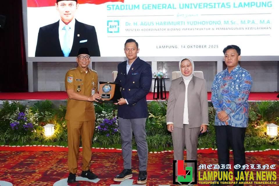 Menko AHY dan Gubernur Mirza Ajak Mahasiswa Unila Jadi Generasi Pemimpin yang Inovatif dan Berkarakter Menko AHY dan Gubernur Mirza Ajak Mahasiswa Unila Jadi Generasi Pemimpin yang Inovatif dan Berkarakter