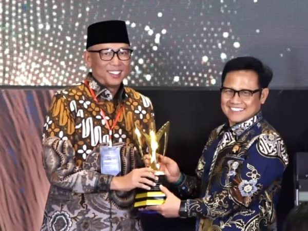 Pemprov Lampung Raih Mandaya Awards 2025 untuk Dedikasi dalam Pemberdayaan Masyarakat Pemprov Lampung Raih Mandaya Awards 2025 untuk Dedikasi dalam Pemberdayaan Masyarakat