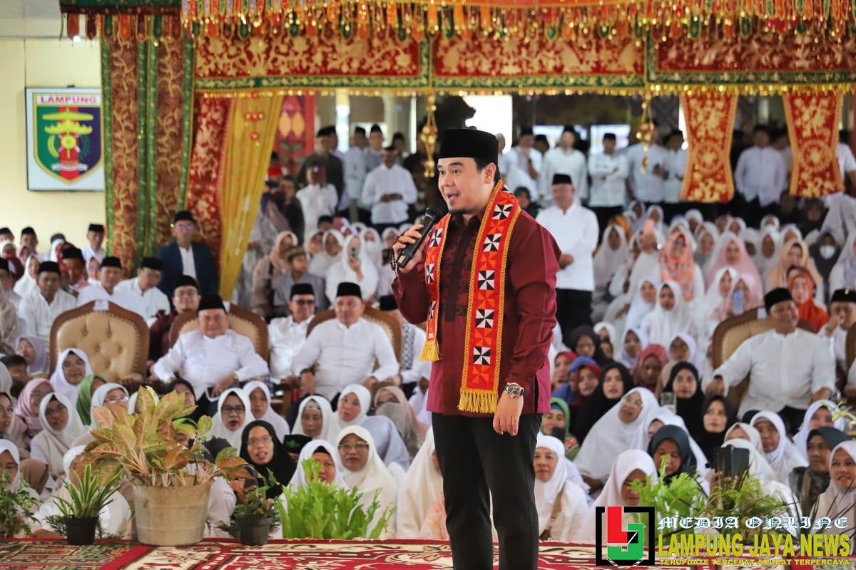 Rayakan HUT ke-34, Pemkab Lambar Gelar Tabligh Akbar, Hadirkan Ulama Kondang Hilman Fauzi 