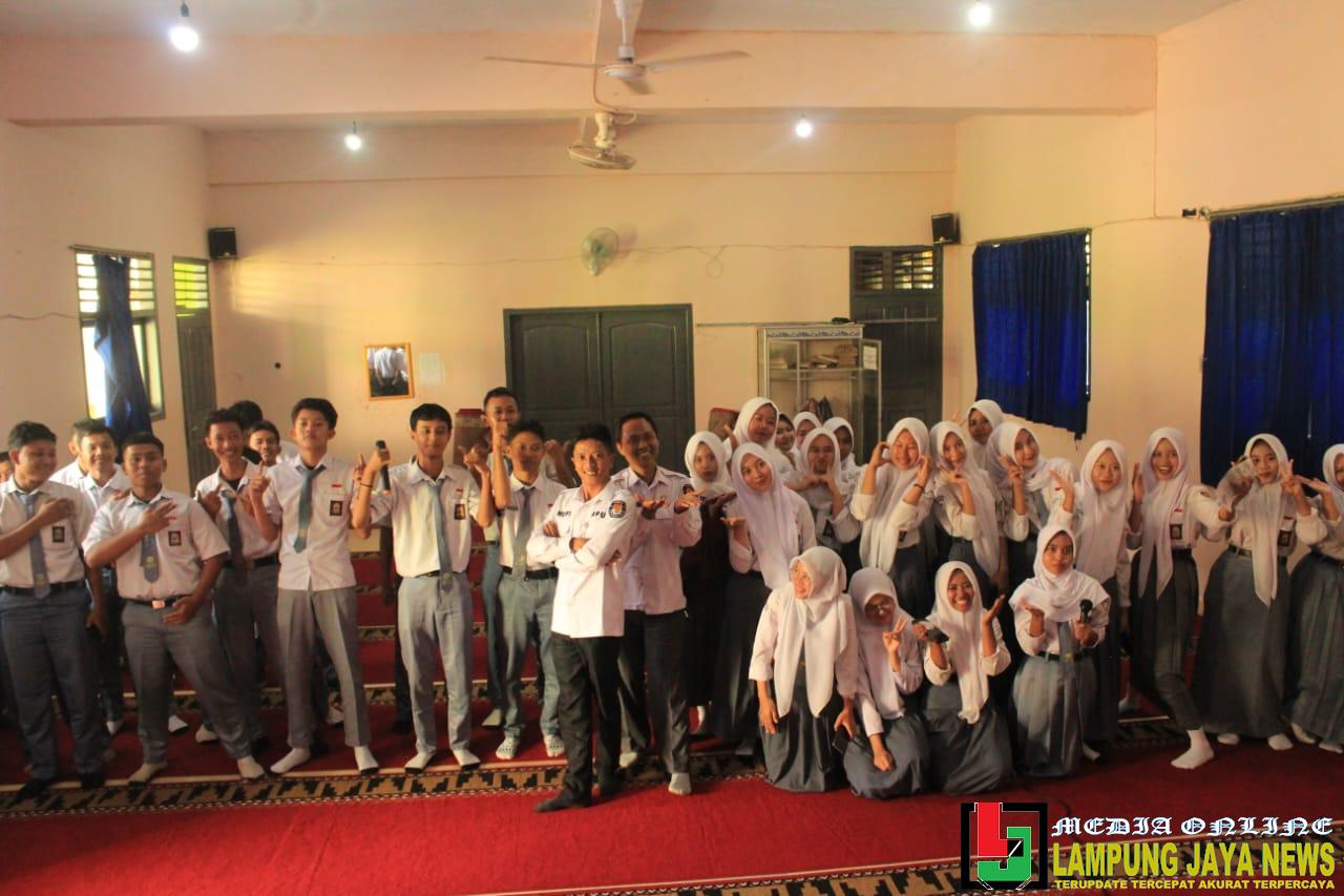 Tingkatkan Kesadaran Pemilih Pemula, KPU Way Kanan Kembali Gelar Sosialisasi Pendidikan Pemilih Berkelanjutan di SMK YP 17