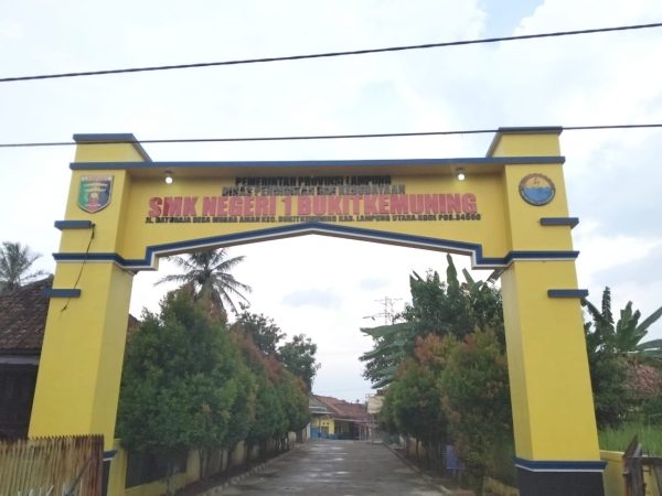 Dugaan Penyalahgunaan Dana BOS di SMKN 1 Bukit Kemuning: Fakta Mengejutkan di Balik Kondisi Sekolah yang Memprihatinkan