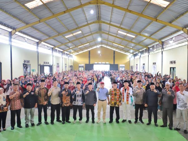 Parosil Mabsus Sebut Tidak Ada Lagi Alasan Anak di Lampung Barat Tidak Mengeyam Pendidikan