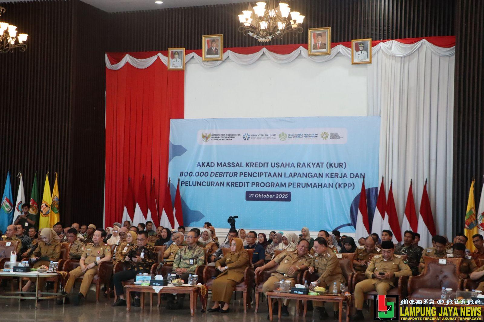 Pemerintah Kabupaten Pesisir Barat Hadiri Acara Akad Massal Kredit Usaha Rakyat (KUR) Serentak Nasional Pemerintah Kabupaten Pesisir Barat Hadiri Acara Akad Massal Kredit Usaha Rakyat (KUR) Serentak Nasional