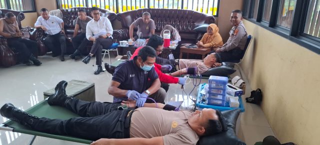 Polres Tulang Bawang Barat Gelar Donor Darah Serentak dalam Rangka HUT Humas Polri ke-74