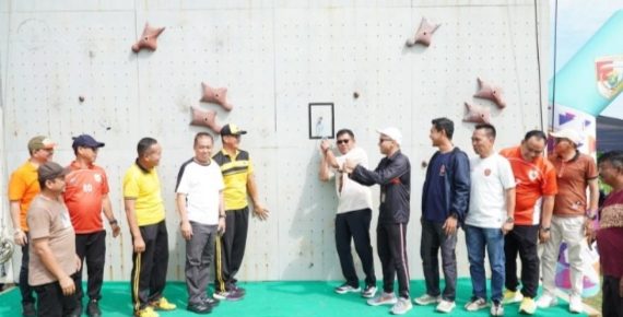 Wakil Bupati Nadirsyah Buka Kejurprov Panjat Tebing Lampung 2025 di Tubaba