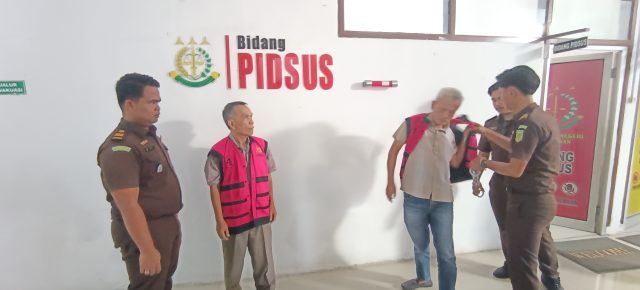 Tetapkan Dua Tersangka, Kejaksaan Negeri Way Kanan Berhasil Ungkap Tindak Pidana Korupsi Pada Program SPAM IKK I Pakuan Ratu Tetapkan Dua Tersangka, Kejaksaan Negeri Way Kanan Berhasil Ungkap Tindak Pidana Korupsi Pada Program SPAM IKK I Pakuan Ratu