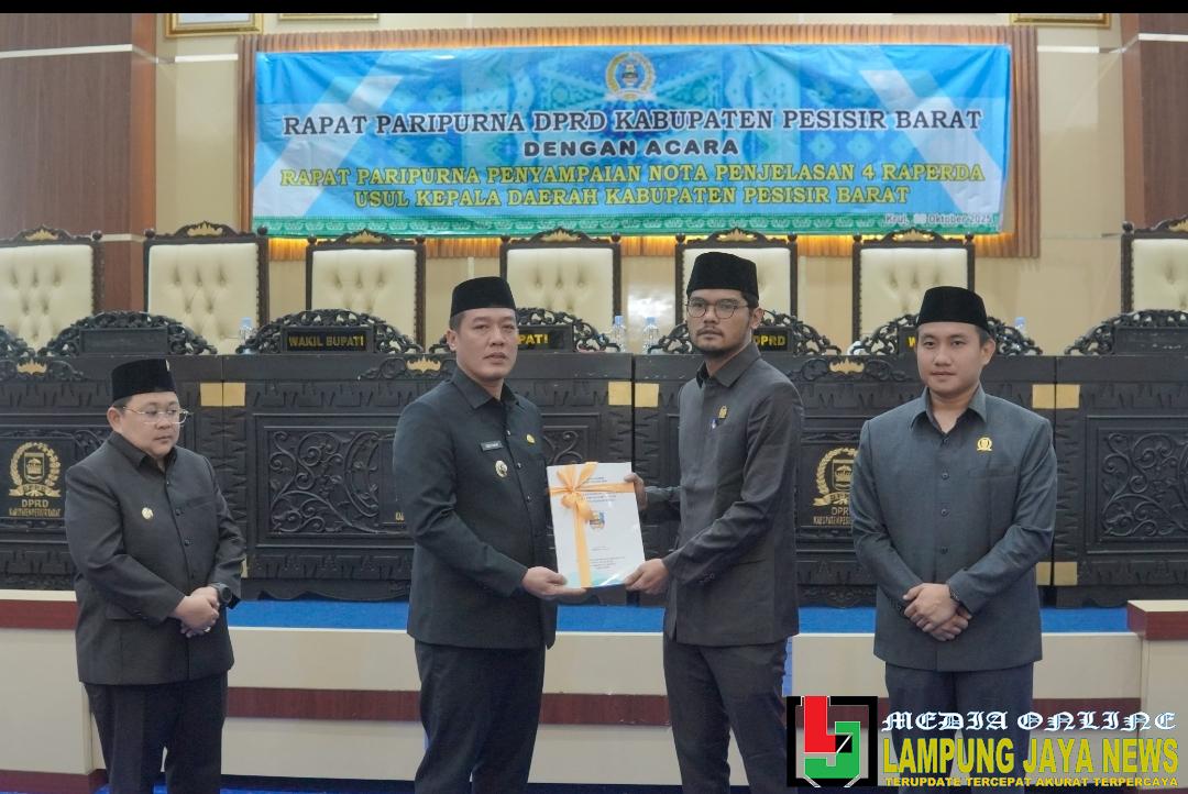 Bupati Dedi Irawan Sampaikan Empat Ranperda Usul Kepala Daerah Pada Rapat Paripurna DPRD