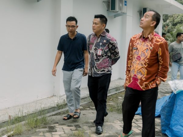 Tinjau Longsor Di Sekretariat PKK, Tedi Zadmiko Instruksikan Penanganan Terbaik