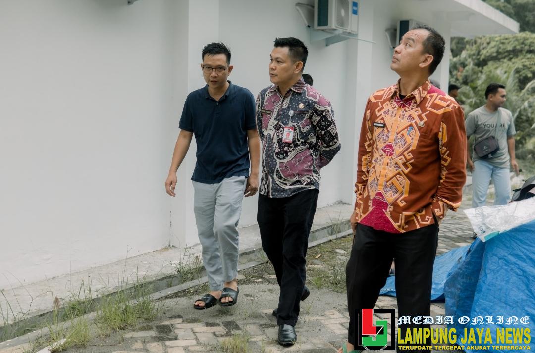 Tinjau Longsor Di Sekretariat PKK, Tedi Zadmiko Instruksikan Penanganan Terbaik Tinjau Longsor Di Sekretariat PKK, Tedi Zadmiko Instruksikan Penanganan Terbaik