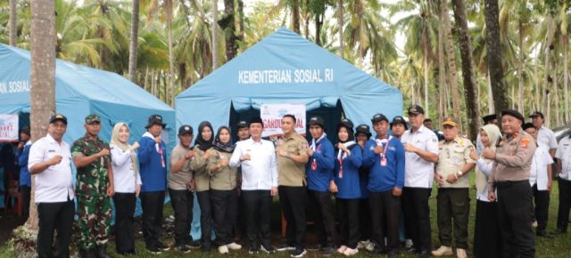 Kukuhkan KSB Mandiri Sejati dan Penggawa V Ulu, Bupati Dedi Irawan Berharap Bisa Menjadi Garda Terdepan Ditengah Masyarakat Kukuhkan KSB Mandiri Sejati dan Penggawa V Ulu, Bupati Dedi Irawan Berharap Bisa Menjadi Garda Terdepan Ditengah Masyarakat